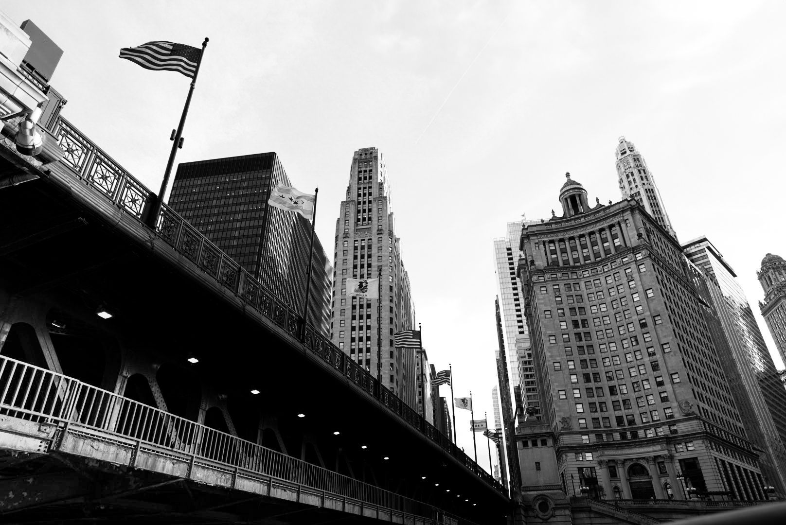 Michigan-Wacker Historic District, Chicago — B&W