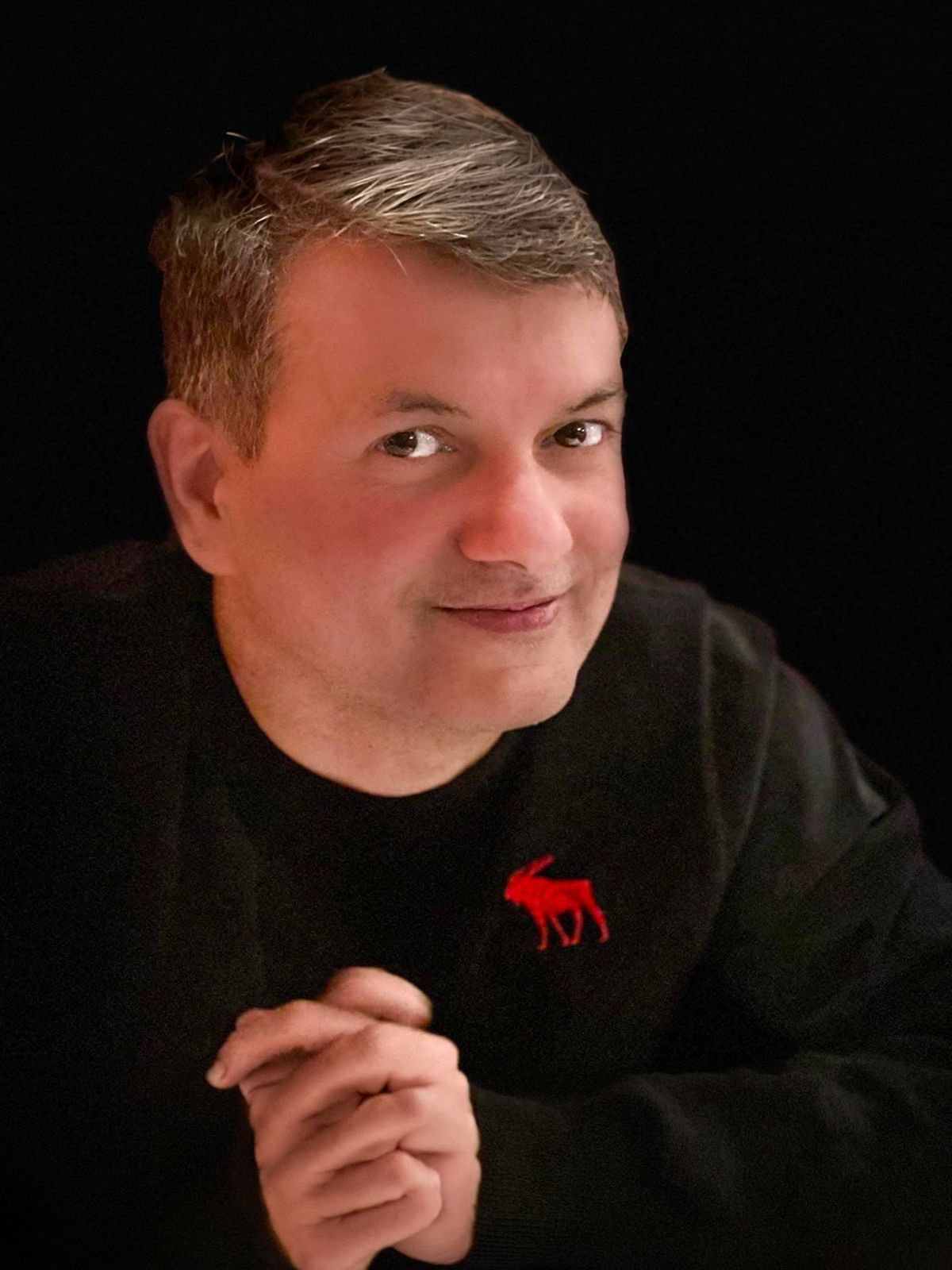 Jango Unwalla — wildlife photographer in the field