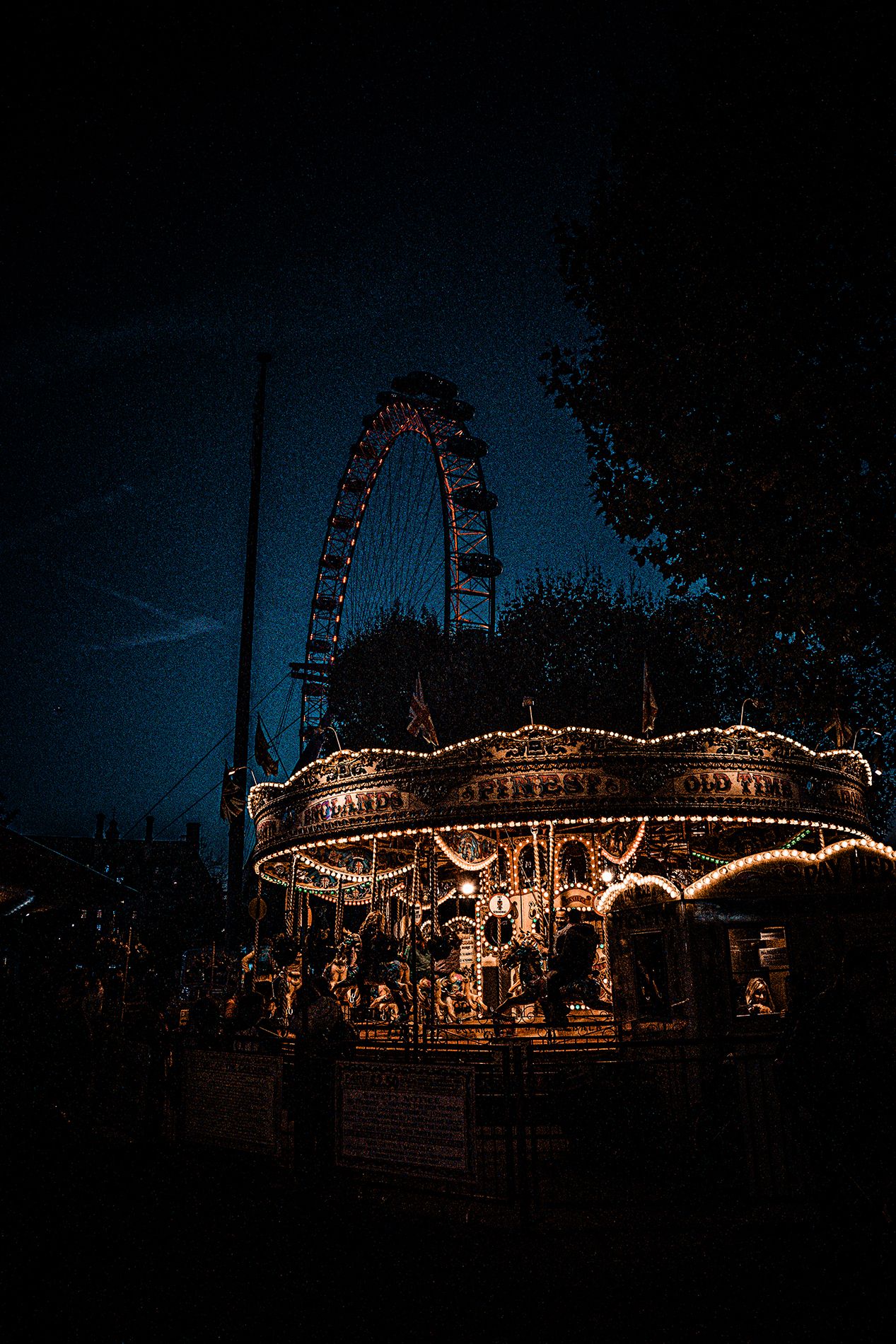 Queen's Walk, London